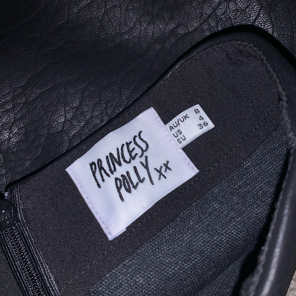 Black leather Princess Polly skirt!